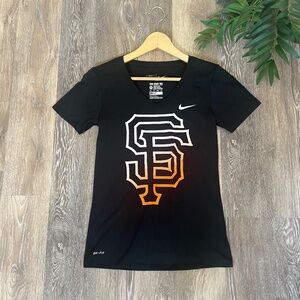 San Francisco Giants T-Shirt Women's The Nike Tee Dri-Fit Athletic Cut Black